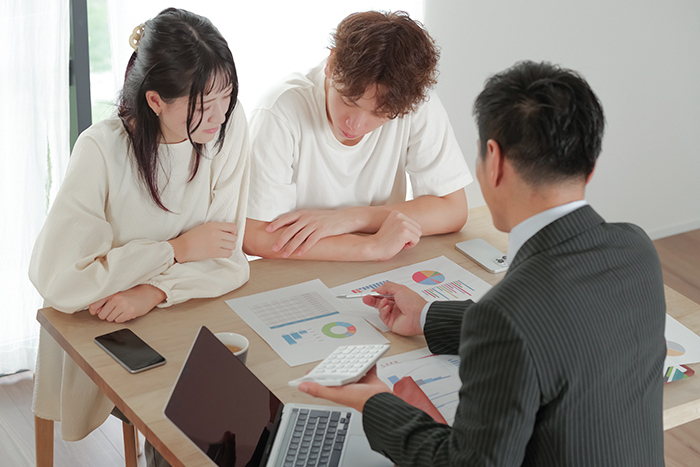 ファイナンシャルプランナーに相談